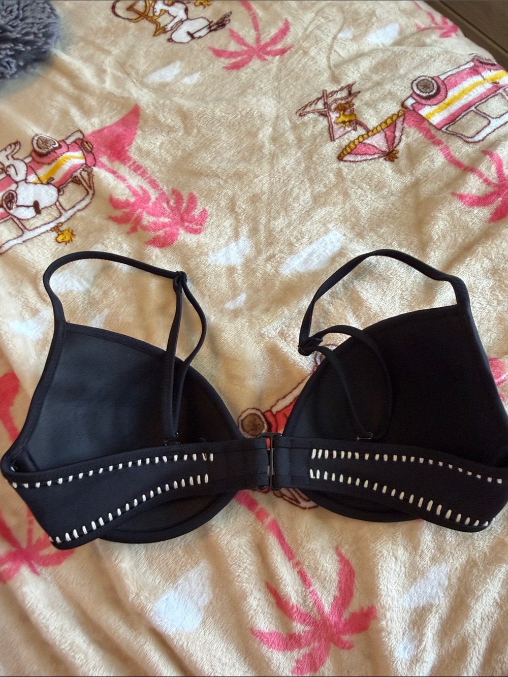 ✨ Y2K VICTORIA’S SECRET CROCHET COTTAGECORE COQUETTE BLACK BIKINI SWIM TOP 32D ✨ - Picture 6 of 10